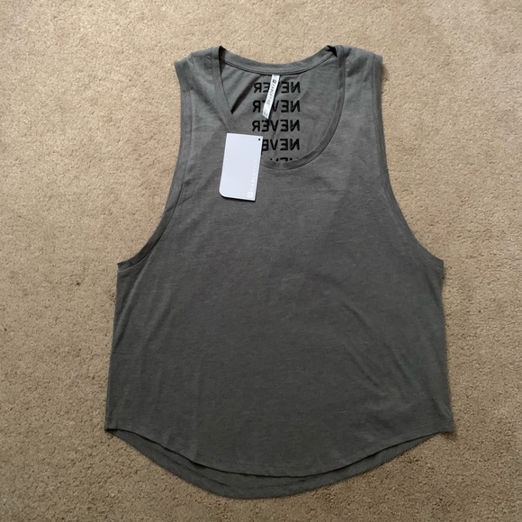 NWT Fabletics Janis lightweight tank - Picture 2 of 4